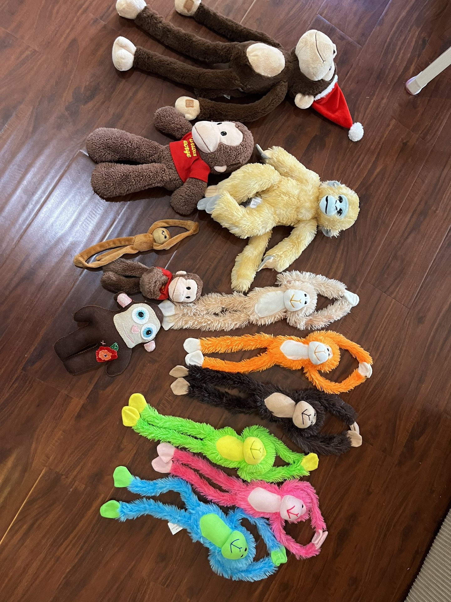 lot of 12 monkey, plush toys