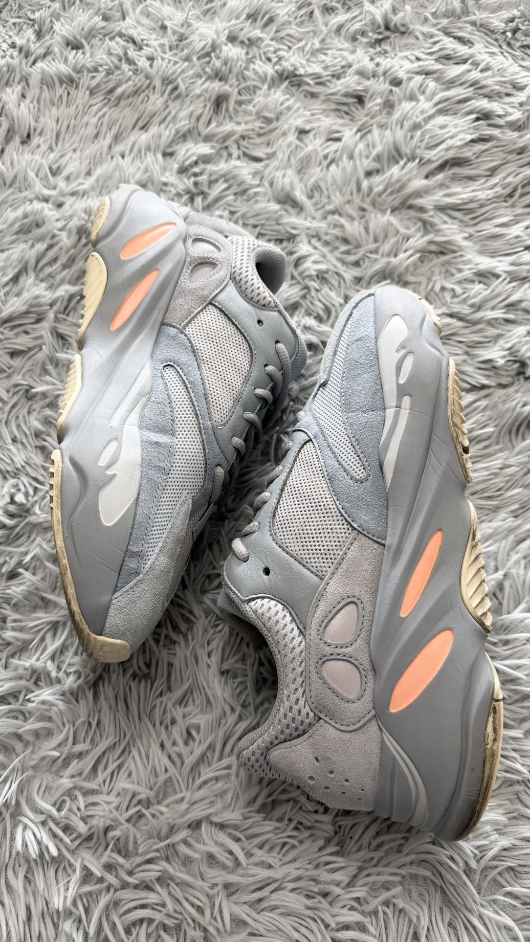 Size 11 Men’s Adidas Yeezy Boost 700 V1 Inertia EG7597.