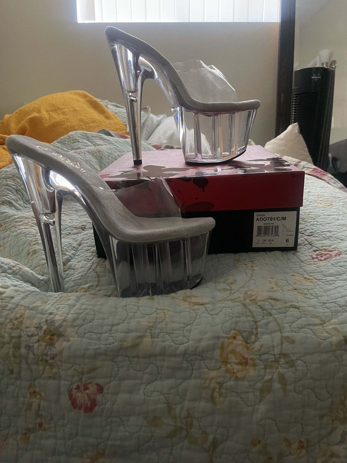 Women’s Clear Heels