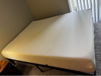 Queen size memory foam medium firm mattress