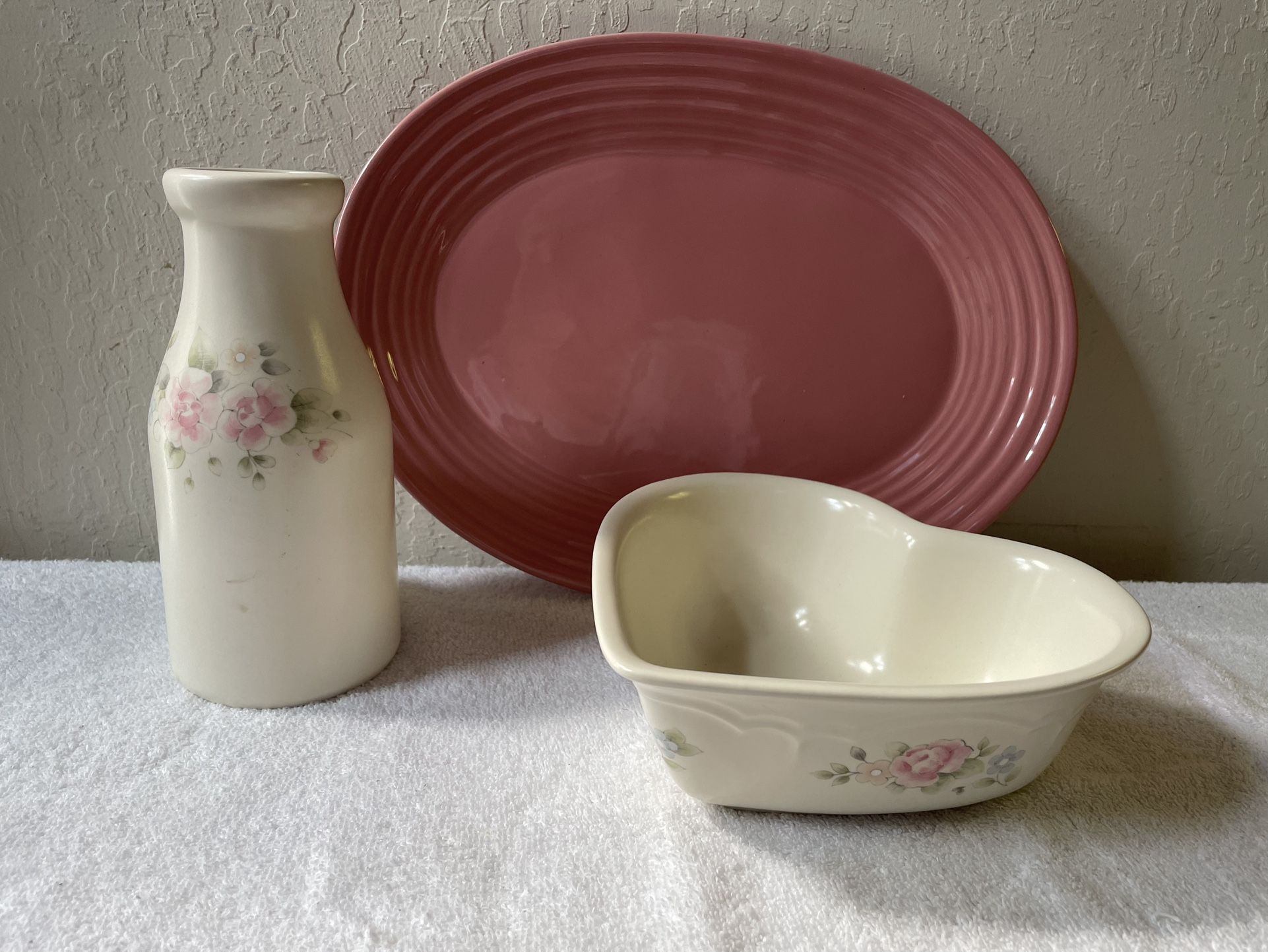 Rose And Cream Dish Set