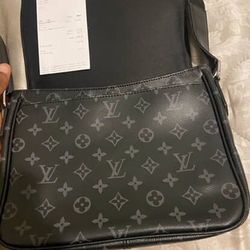LOUIS VUITTON MONOGRAM BAG 💰