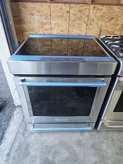 ELECTRIC 220VOLT STOVE KITCHENAID NEW OPEN BOX
