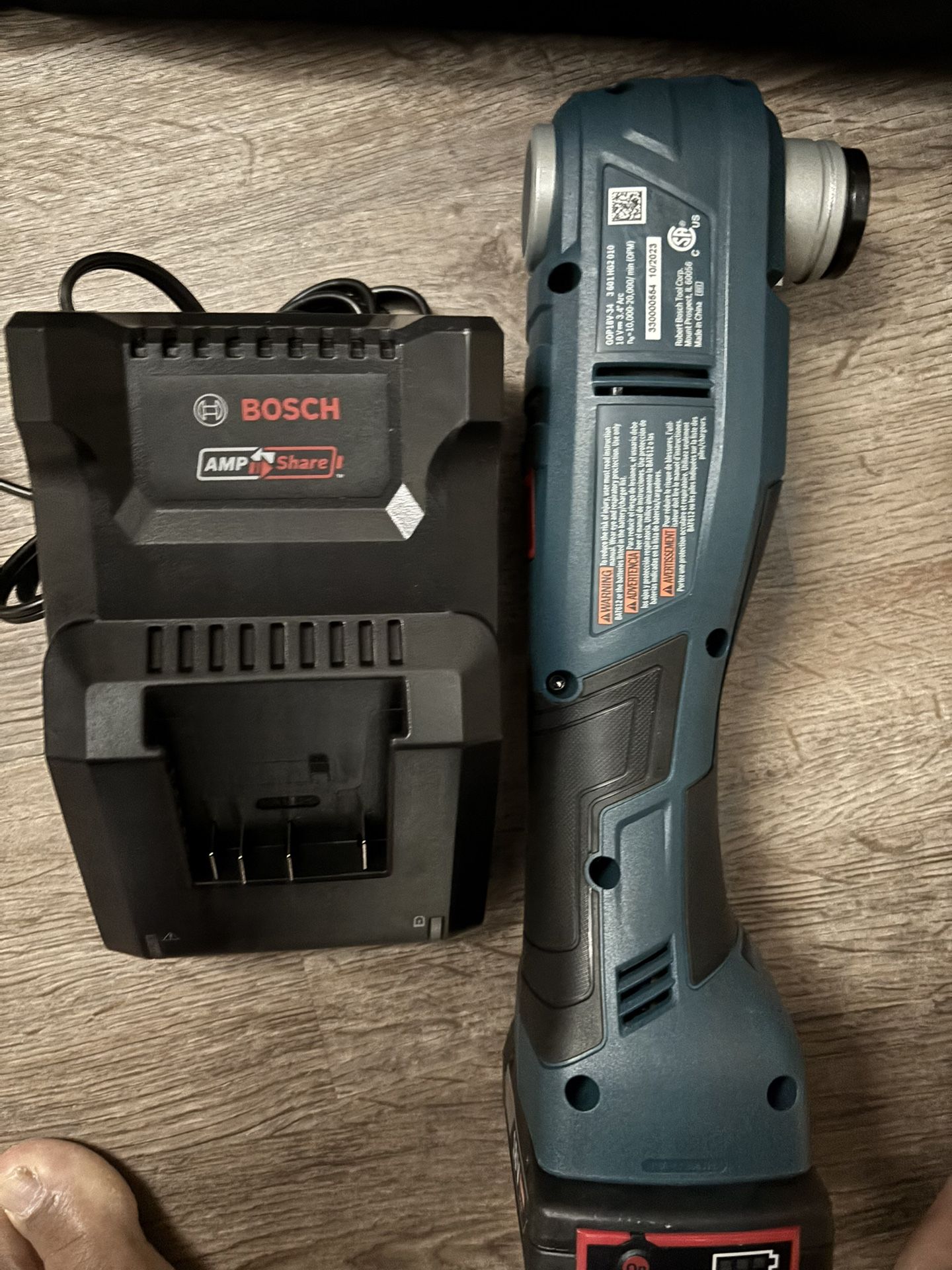 Brand New Bosch Oscillator Tool With Battery In Charger
