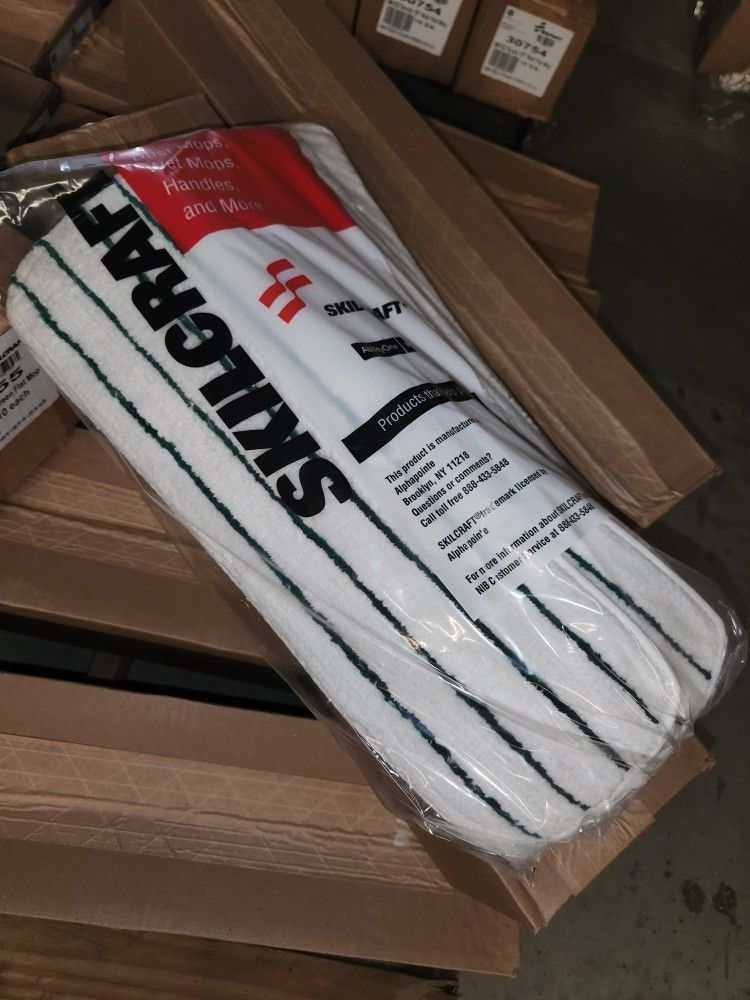 Cases of new 3M 18 inch microfibre scrub pads.