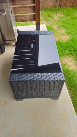 Patio table