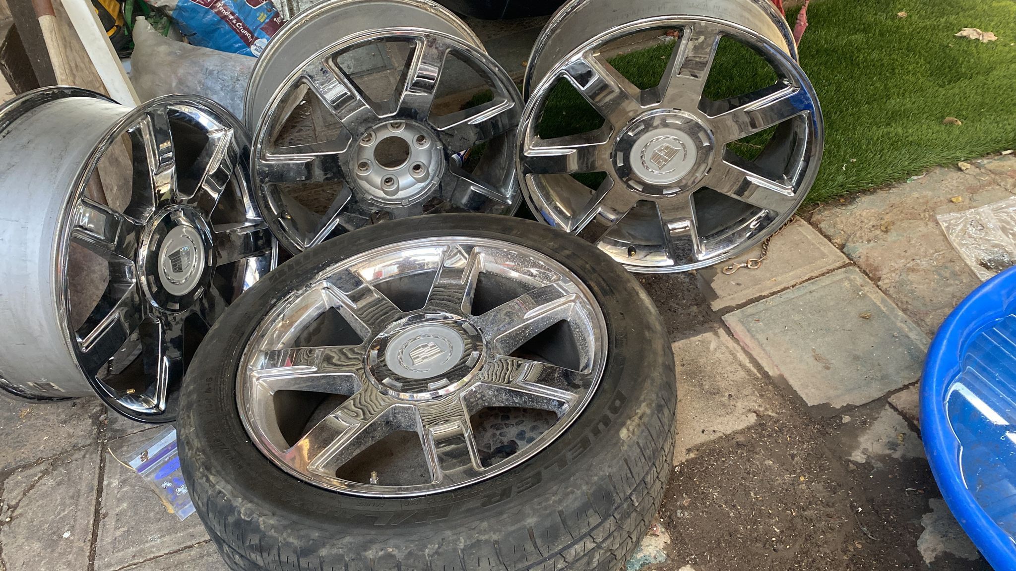 Rines 22 Uno Le Falta La Tapadera Son De Una Scadale Wheels 22 They Are From A Scadale One Of Them Is Missing The Top But They Are I’m Good Condiciona