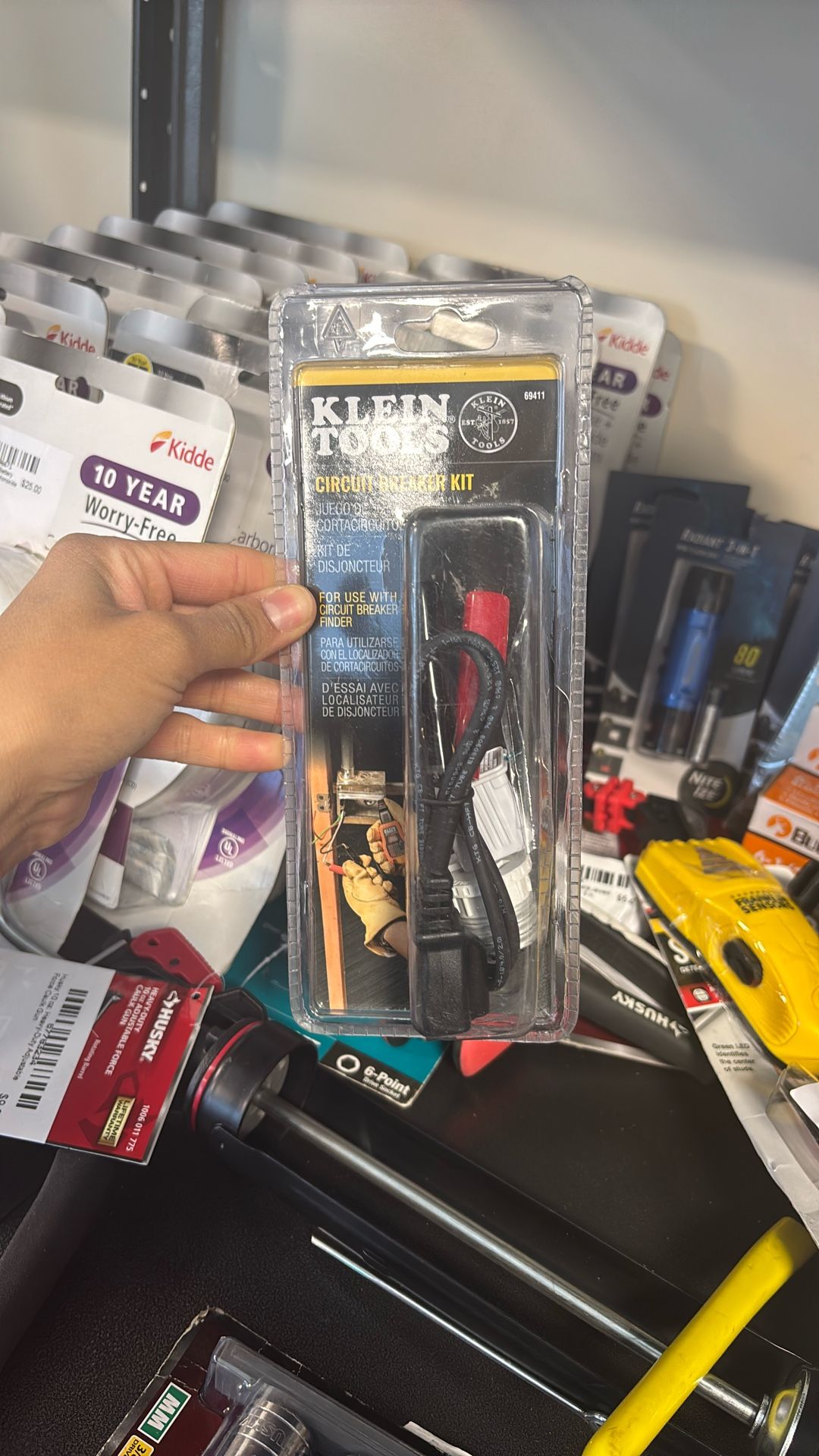 Circuit breaker kit