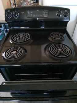 Stove Electric Stove Oven Black or White! Good Condition! Delivery Available! Free Replacement Warranty!