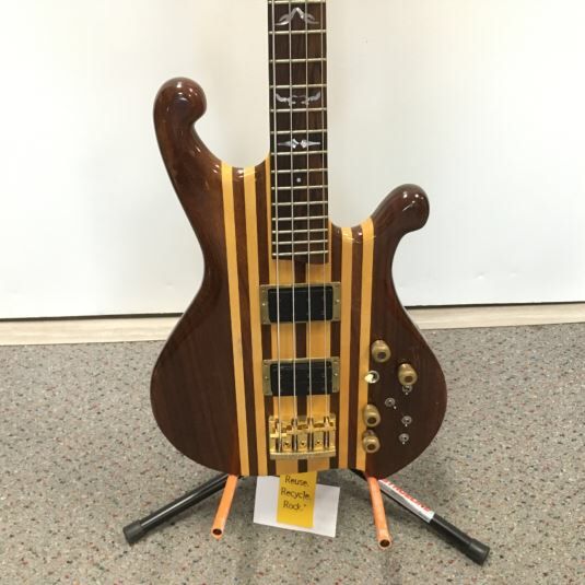 LADO Super Falcon II bass guitar