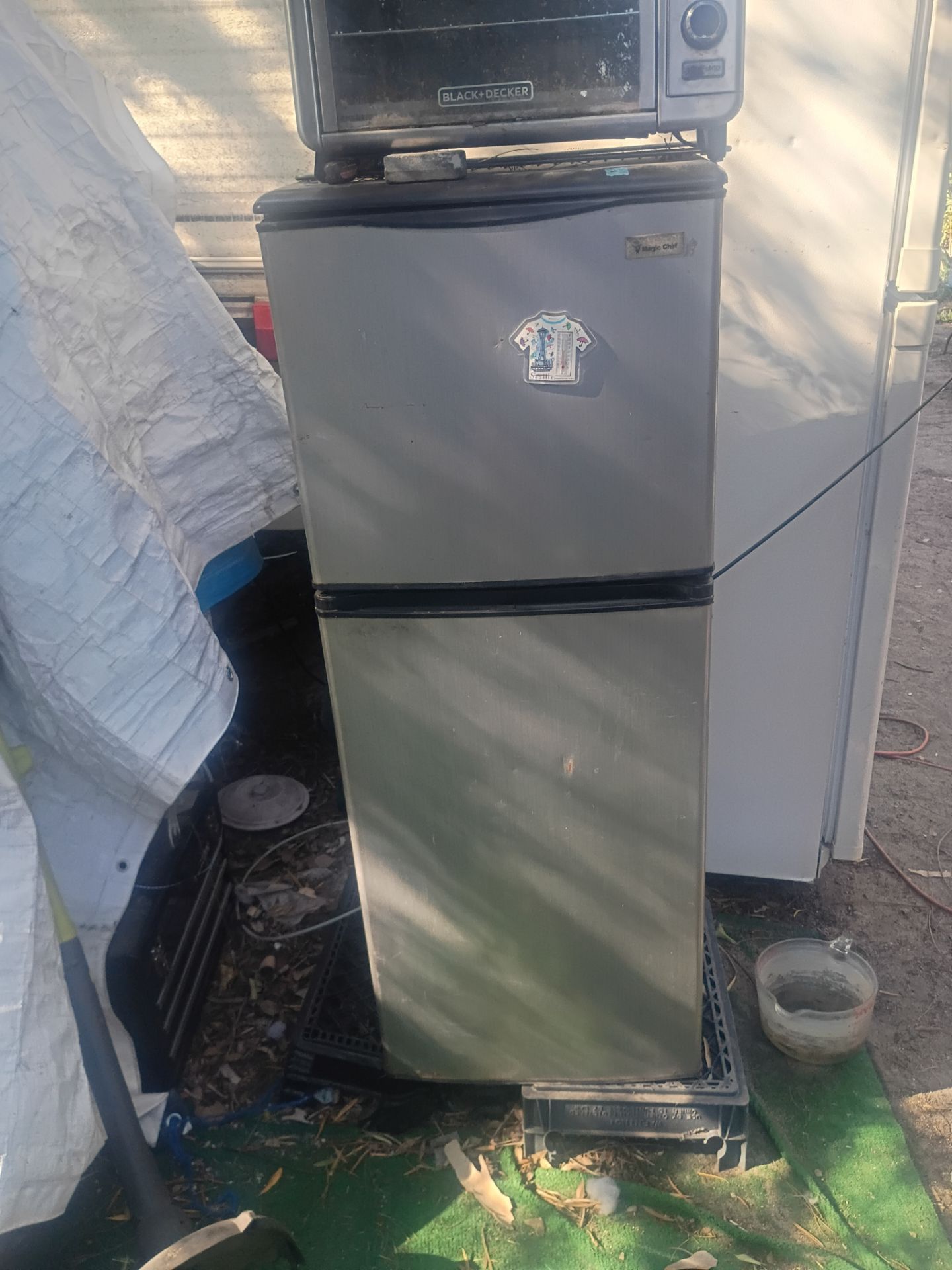 Mini refrigerator