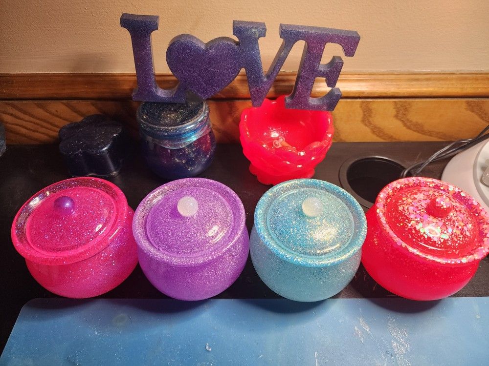Customizable Glitter n Resin Pots, Pumpkins, and Keepsake Boxes