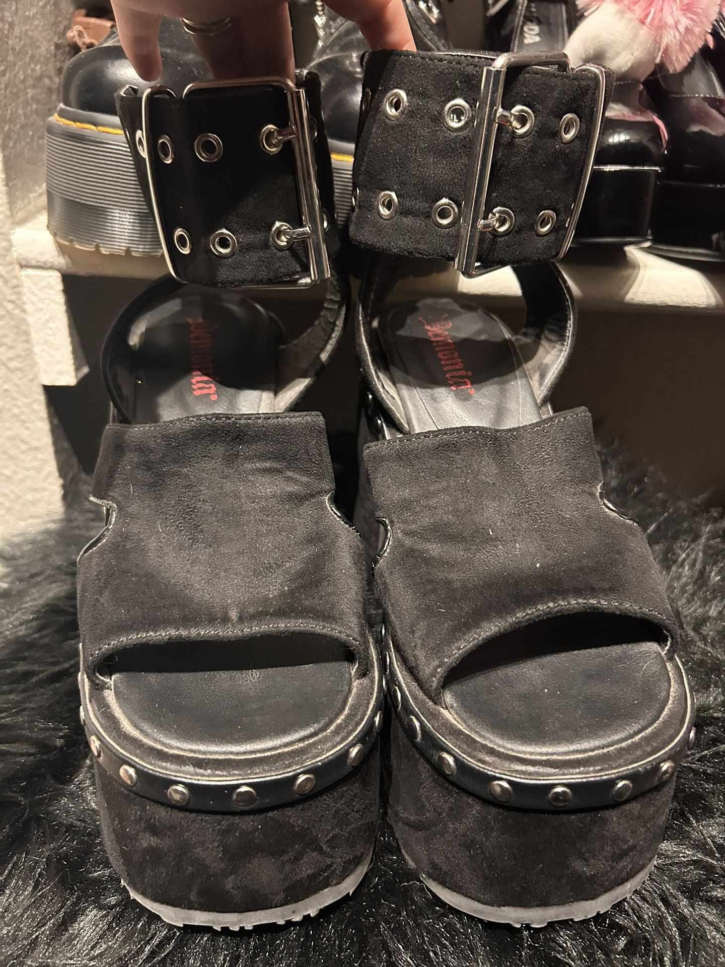 Demonia Size 6