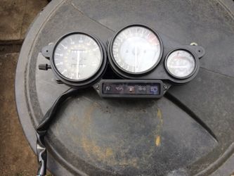 Yamaha cluster