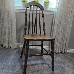 Wood Antique Spindle Chair 