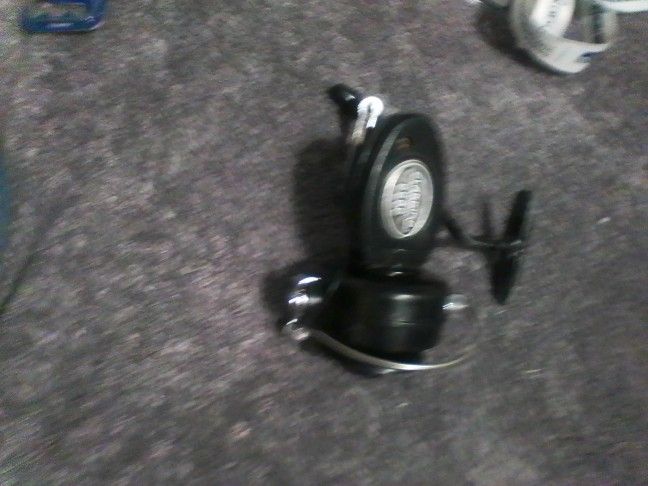 Vintage Gladding Fishing Reel 2202