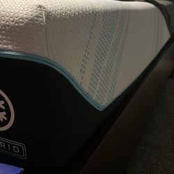 Queen Mattress Tempurpedic