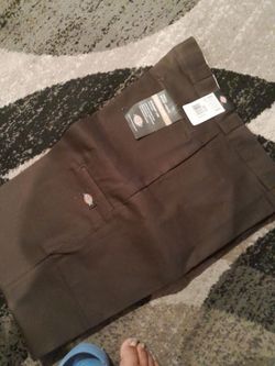 $30 Men's Brown Dickies loose fit (Culver City Art's District)