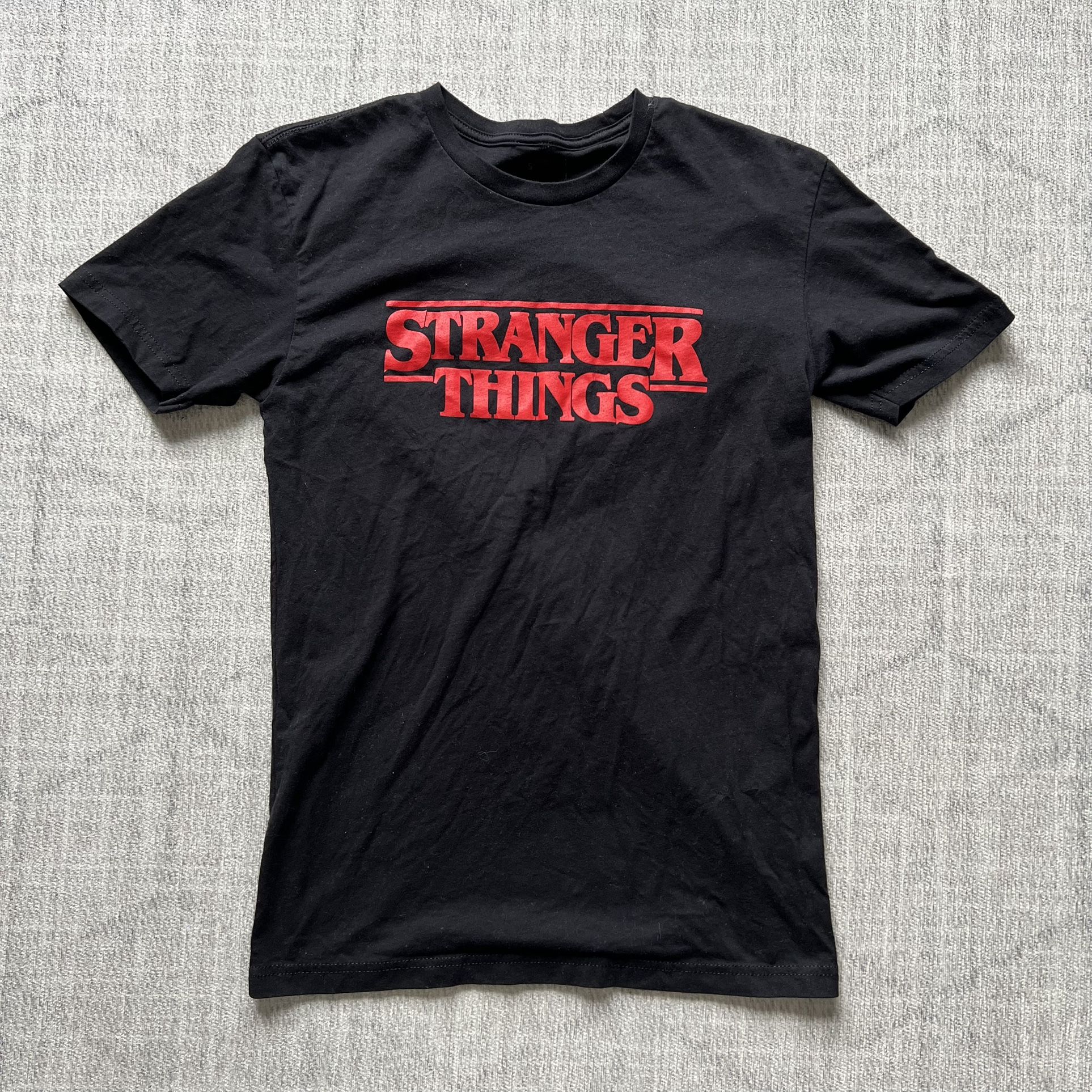 Netflix Stranger Things Adult Black Sci-Fi TV Show Main Logo Graphic Tee SMALL