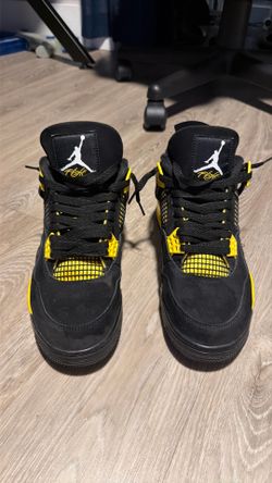 Jordan 4 Retro thunder’s