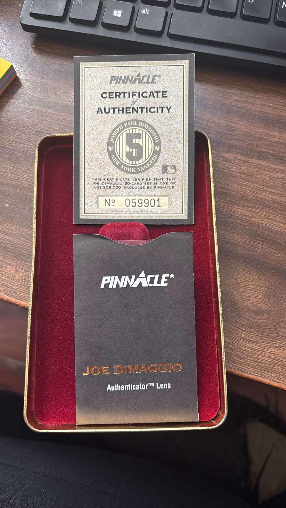 Joe DiMaggio 30 Card Set With Certificate of Authenticity and authenticator lens