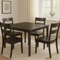 Dining Table Set – Excellent Condition