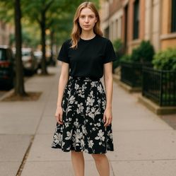 Forever 21 black &amp; white pleated floral Cotton full circle skirt size M 