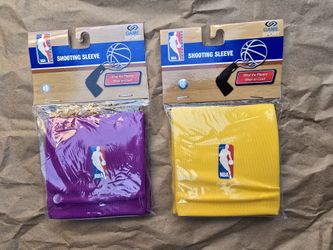 NEW SET of https://offerup.com/redirect/?o=TkJBLmNvbQ== SHOOTING SLEEVE Purple & Gold LAKERS