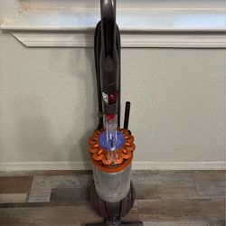 Dyson - Ball Animal 3 Extra Upright Bagless Vacuum