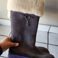 Ugg Boots Size 4