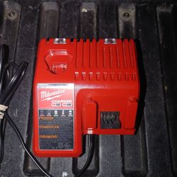 Milwaukee M18 M12 Charger