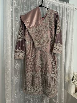 Embroidered South Asian Formal Dress preloved