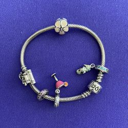 Pandora Bracelet With 5 Charms