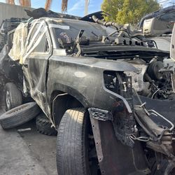 2017 Suburban Parts 