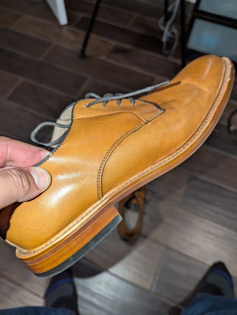 Men's Banana Republic Dress Shoes, Size 9 - Excellent Condition!