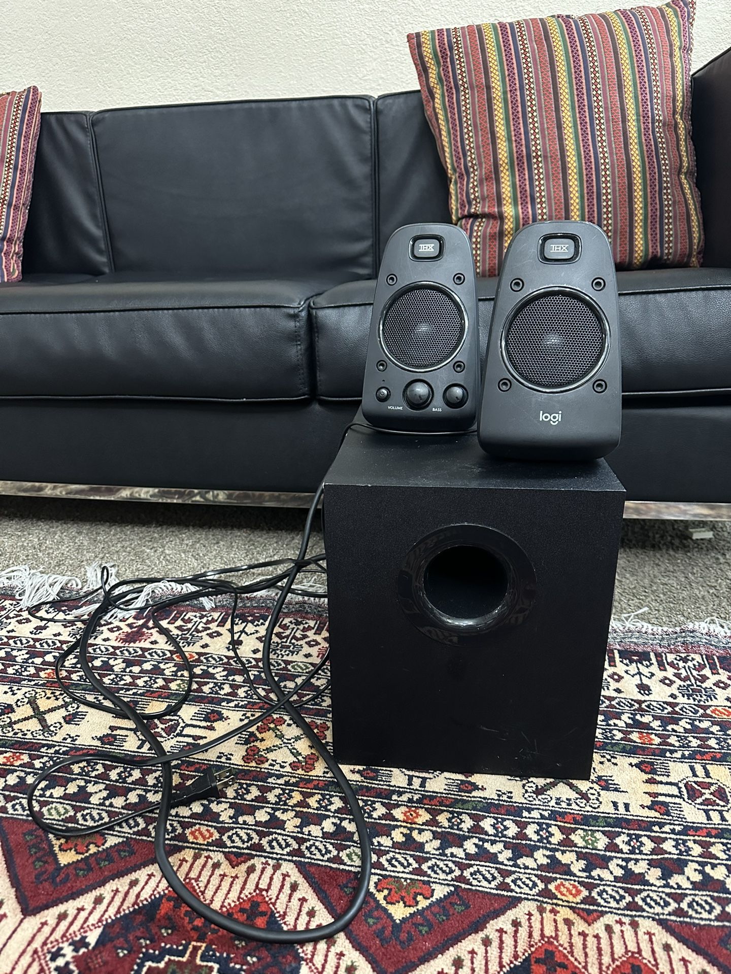 Logitech Z623 2.1 Speaker System, 2 Satellite Speakers, 7" Bass Reflex Subwoofer, Integrated Controls with 3.5mm Auxiliary RCA inputs and Headphone Ou