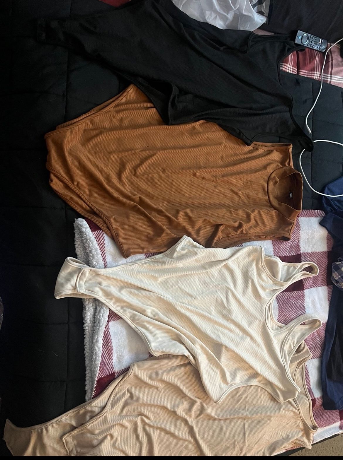 4 brand new bodysuits