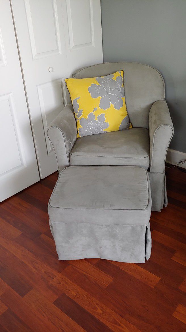 Roxker swivel Chair with Stool Set