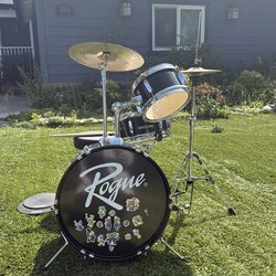 Rogue Lil’ Kicker 2-Piece Junior Drum Set Black