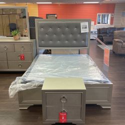 Sterling Grey Silver Bed Set