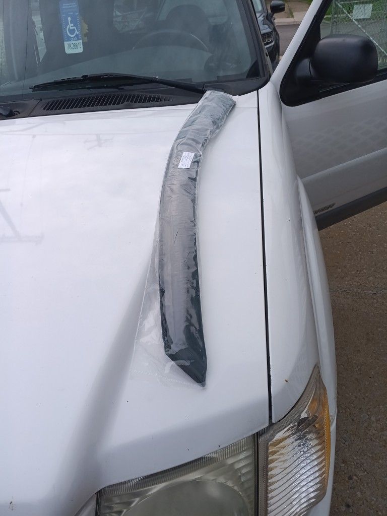 Window visor Four focus two thousand and four