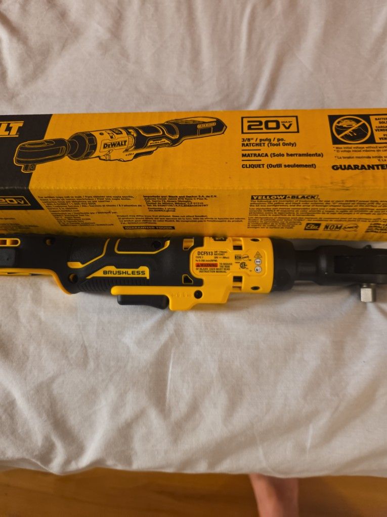 DeWalt 20V ATomic Sseries DCF513B