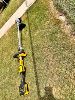 DEWALT 20-V Max Battery Powered Brushless Folding String Trimmer, 14 in. (Tool Only)