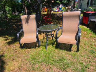 Price is firm.. small outdoor conversation patio set