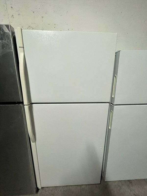 Refrigerator Kenmore 30 Inch Wide Great Condition