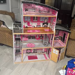Kidkraft Barbie Doll House