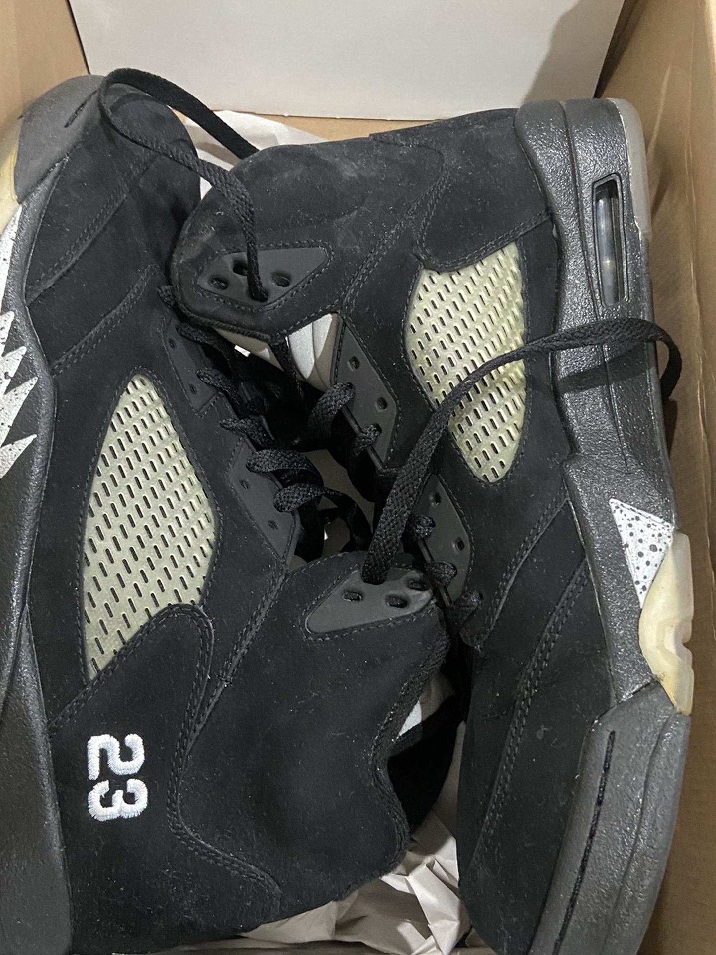 Jordan 5 Metallic Black