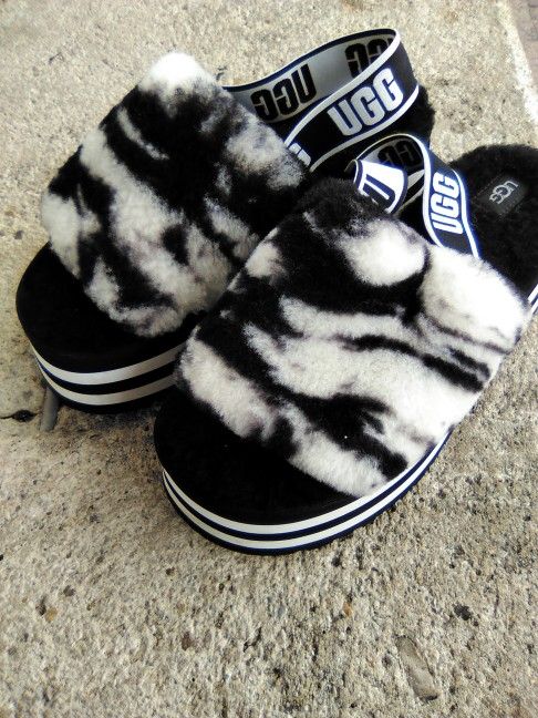 Retro Lamb Fur Slingback Slides