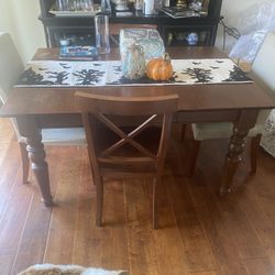 Pottery Barn Dining Table & Chairs