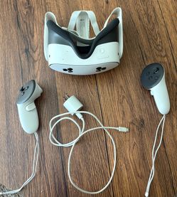 Meta Quest 3s VR Headset
